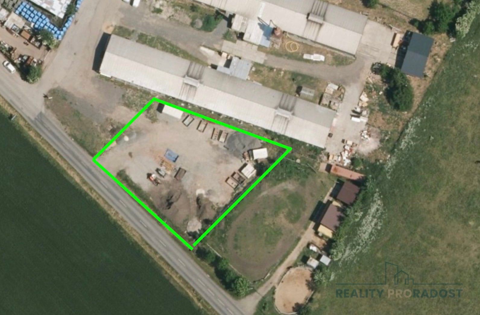 Prodej komerční pozemek - Kovalovice, 1 429 m²