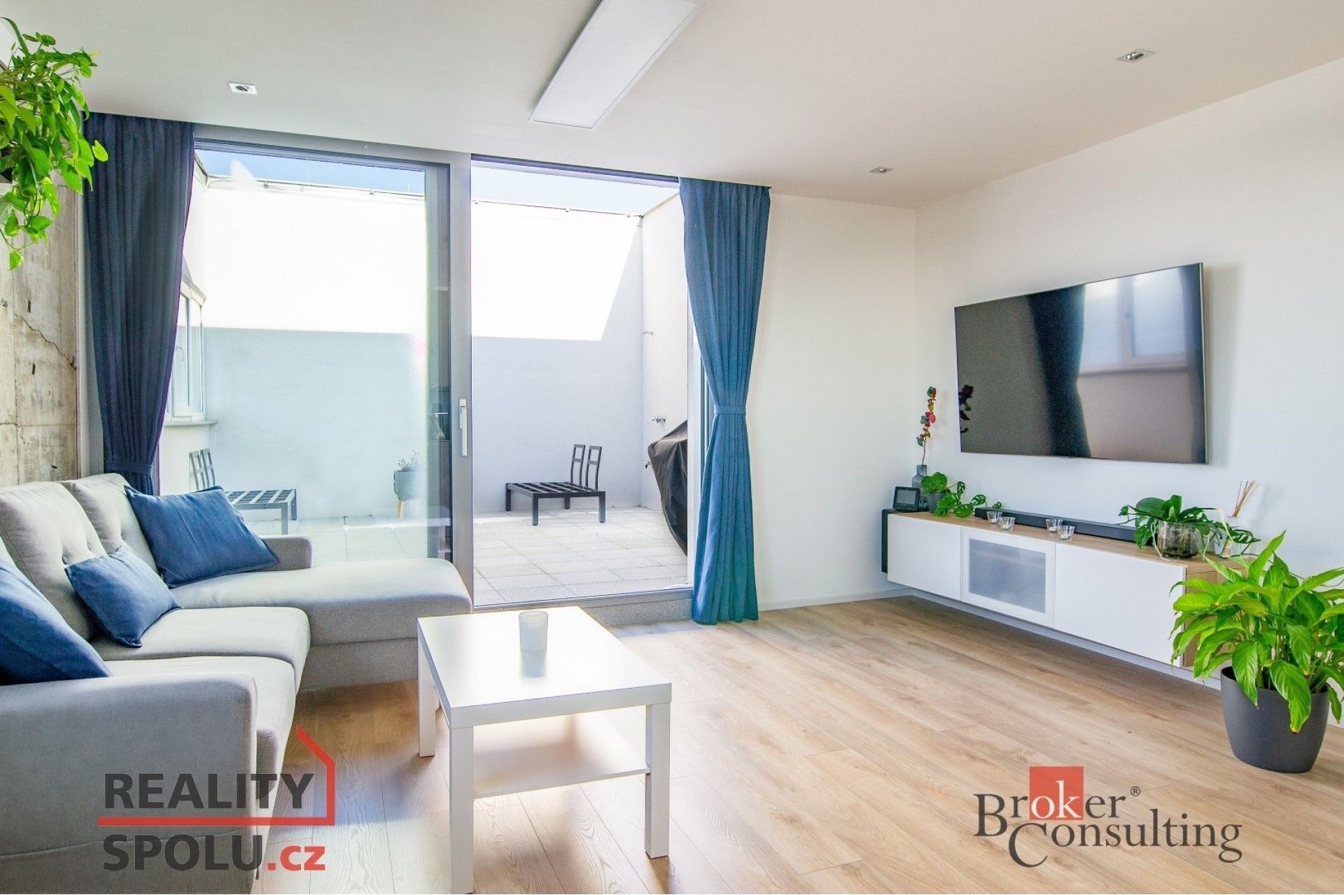2+kk, Hlivická, Praha, 55 m²