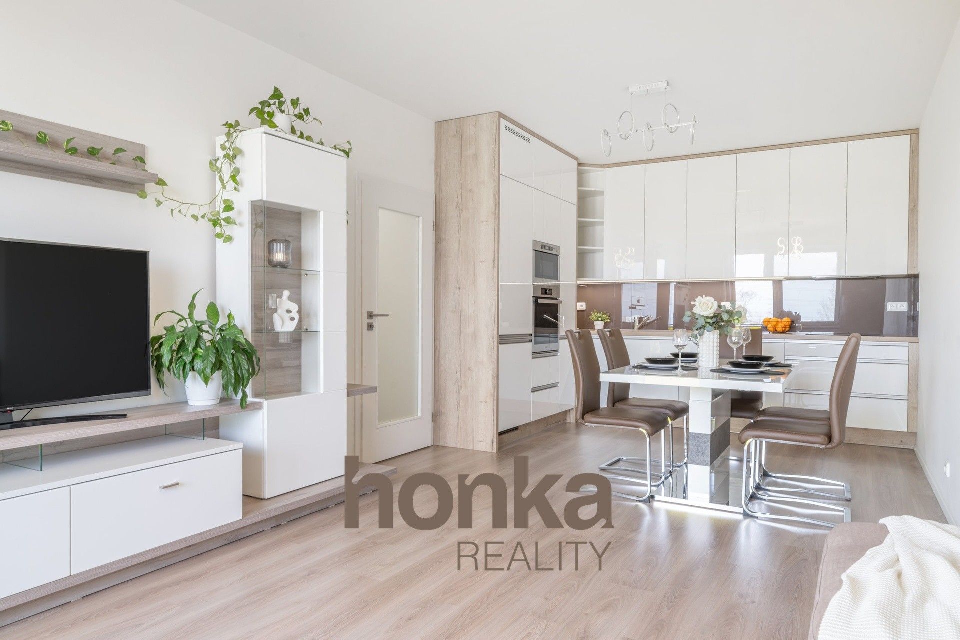 3+kk, Knovízská, Praha, 90 m²