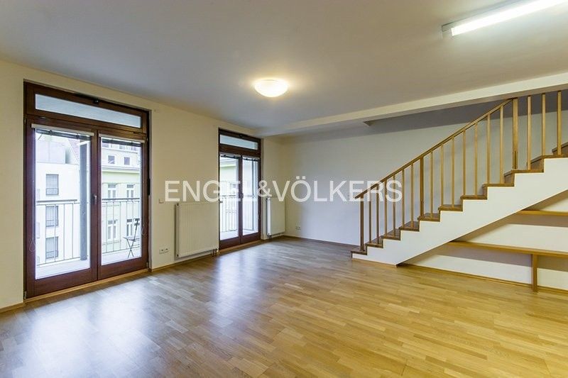 4+1, Štefánikova, Praha, 147 m²