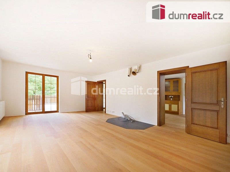 Prodej rodinný dům - Želízy, 286 m²