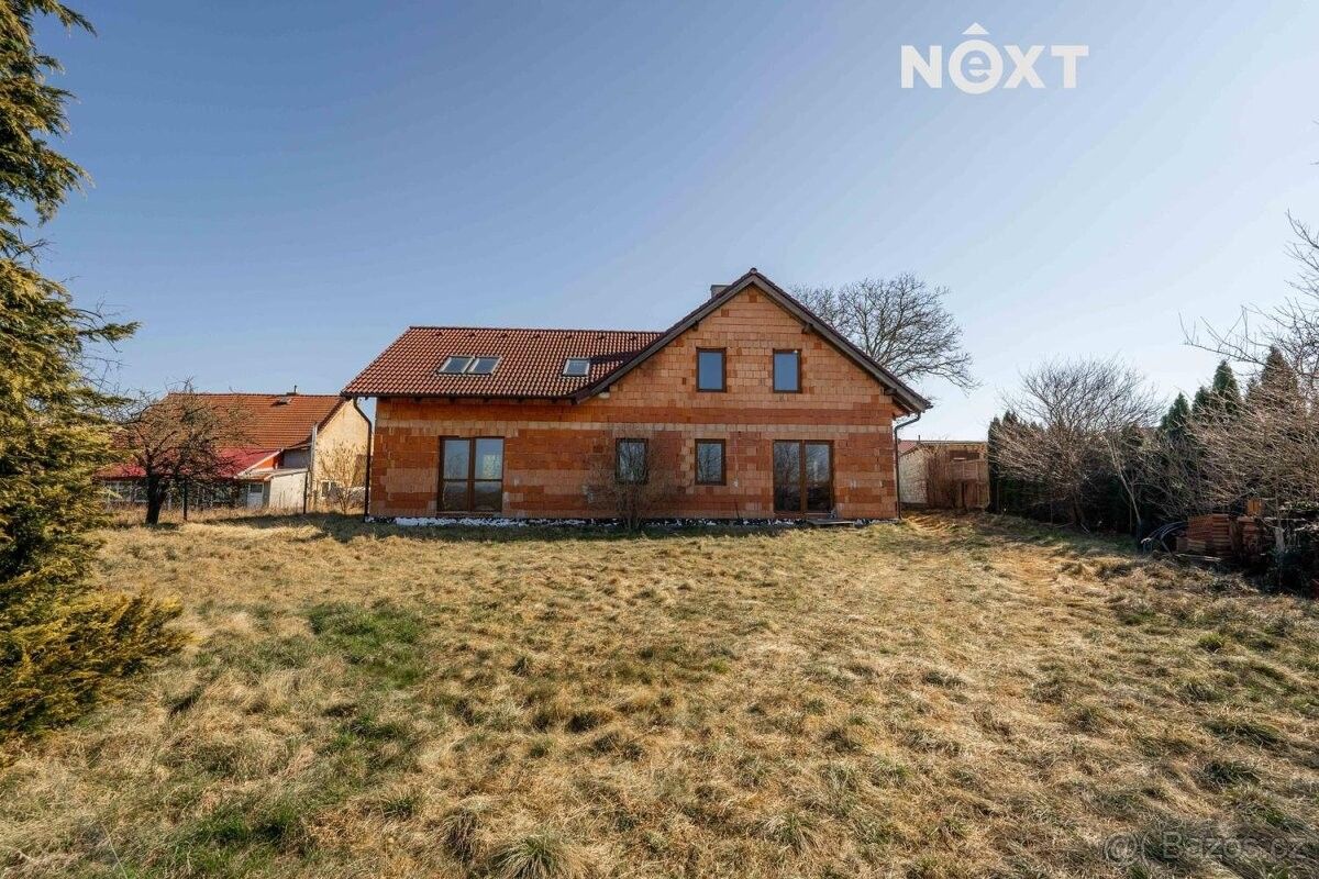 Prodej dům - Luštěnice, 294 42, 252 m²