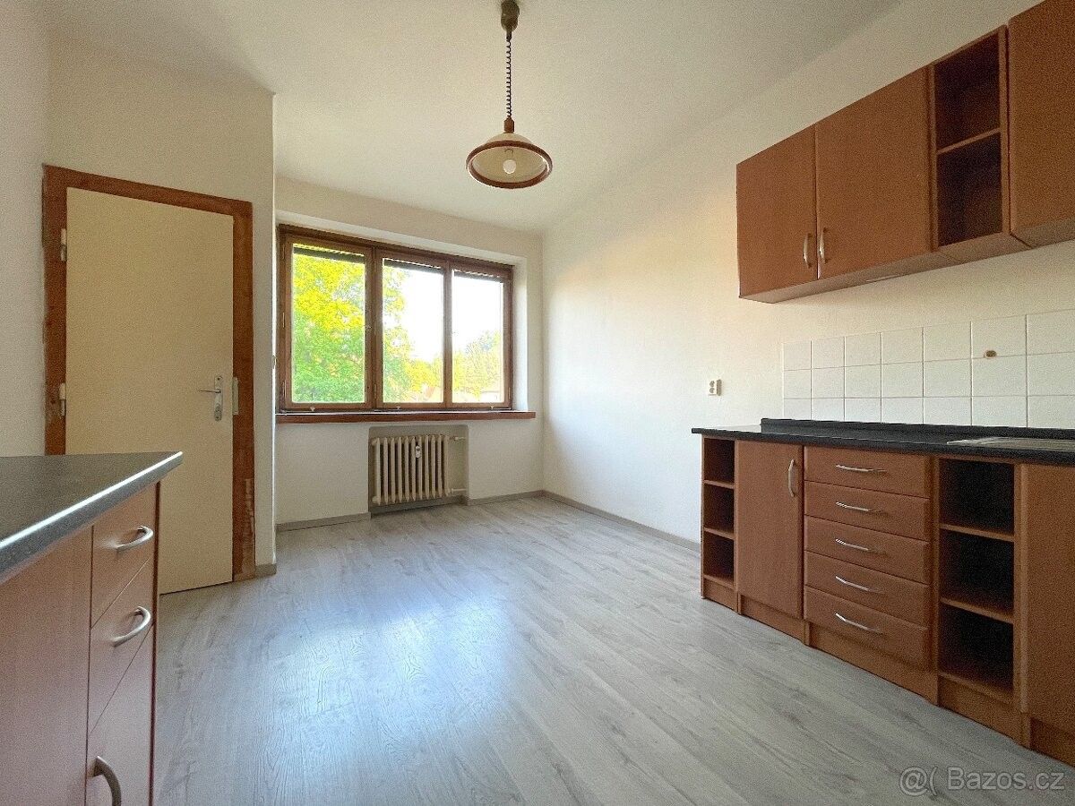 1+1, Červený Kostelec, 549 41, 64 m²