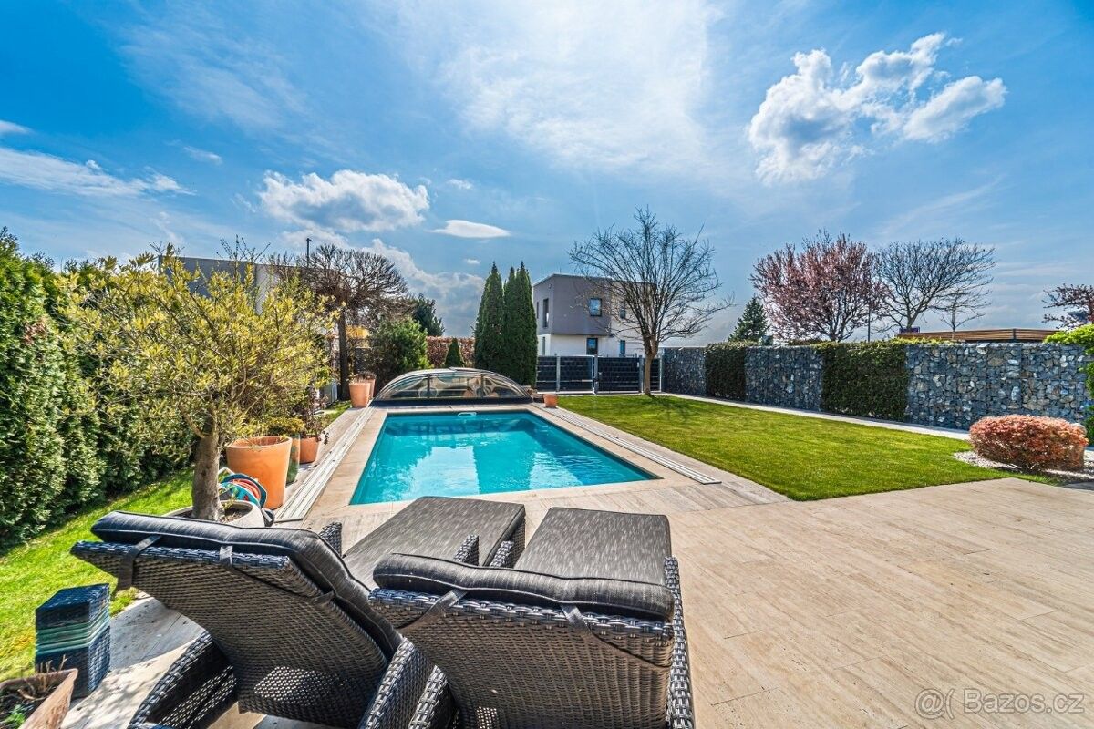 Prodej dům - Líbeznice, 250 65, 424 m²