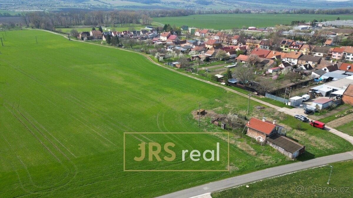 Prodej dům - Hroznová Lhota, 696 63, 3 656 m²