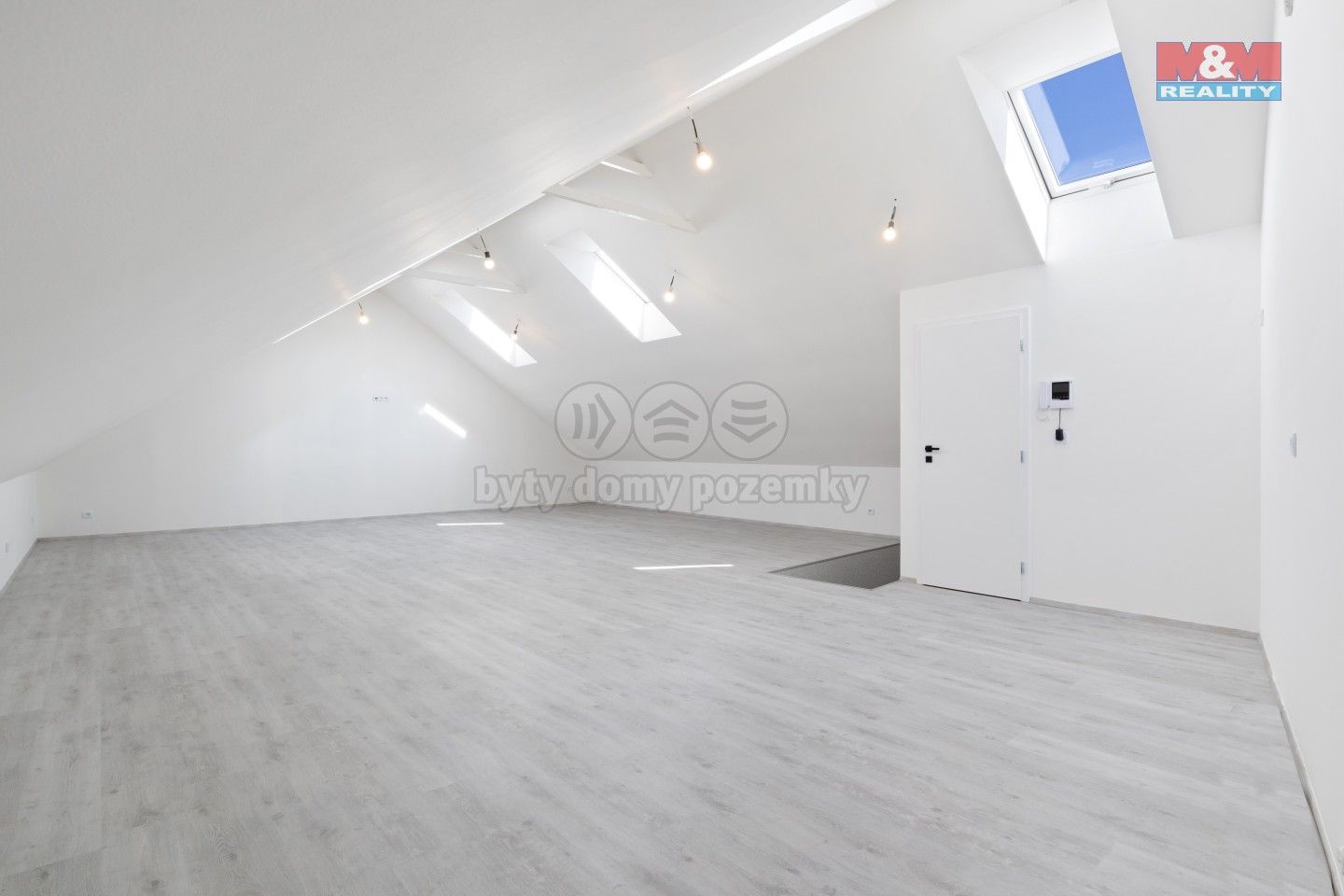 Prodej rodinný dům - 9. května, Hořovice, 196 m²