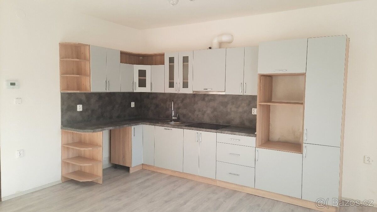 Pronájem byt 3+1 - Ochoz u Brna, 664 02, 80 m²