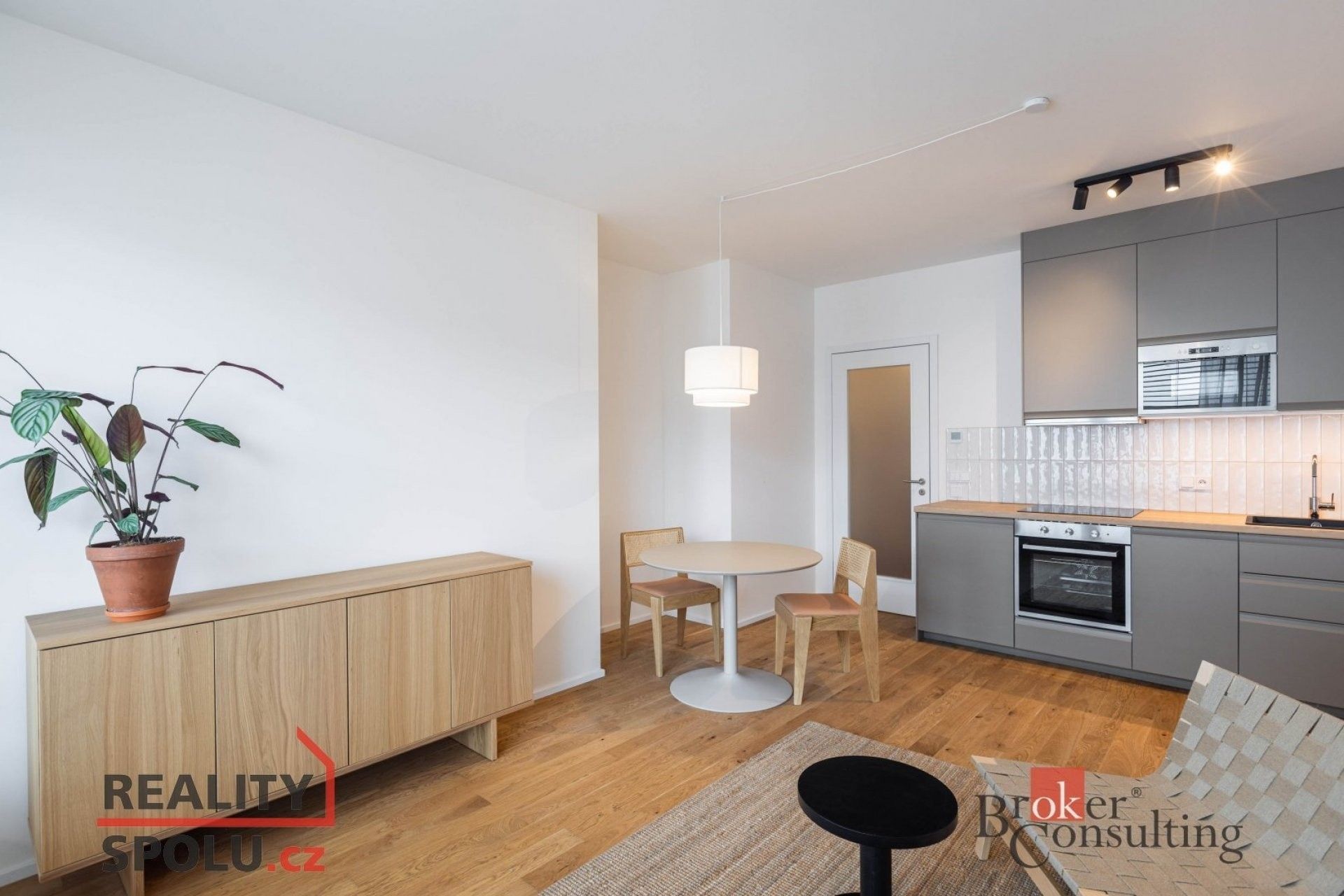 Pronájem byt 1+kk - U průhonu, Praha, 32 m²
