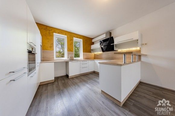 Prodej dům - Horní Němčí, 687 64, 606 m²