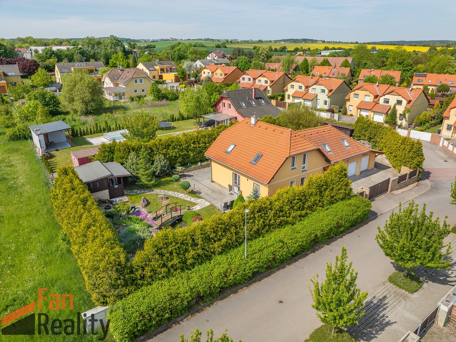 Ostatní, Sportovní, Tachlovice, 284 m²