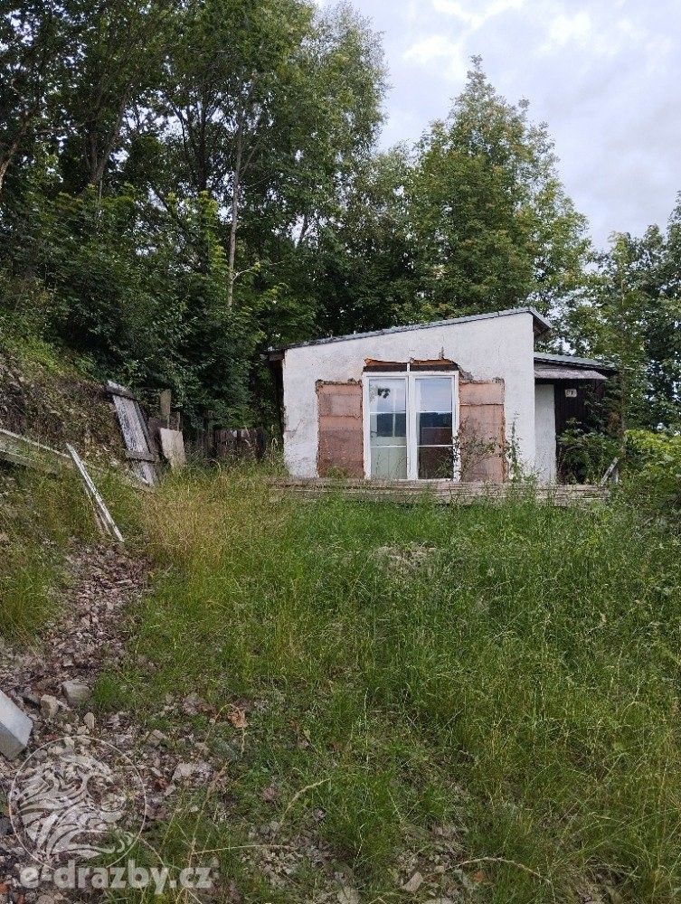 Prodej pozemek pro bydlení - Komorní Lhotka, 327 m²