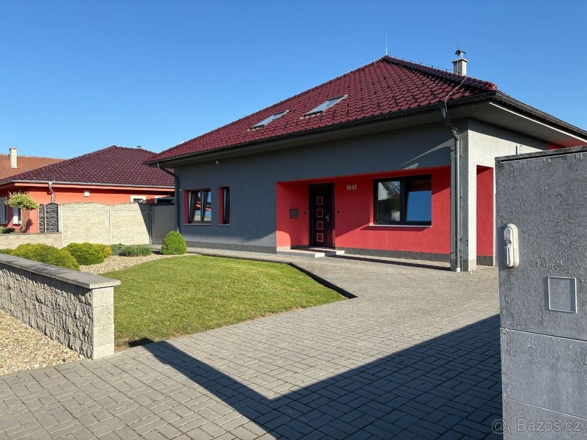 Prodej dům - Pohořelice, 691 23, 1 053 m²