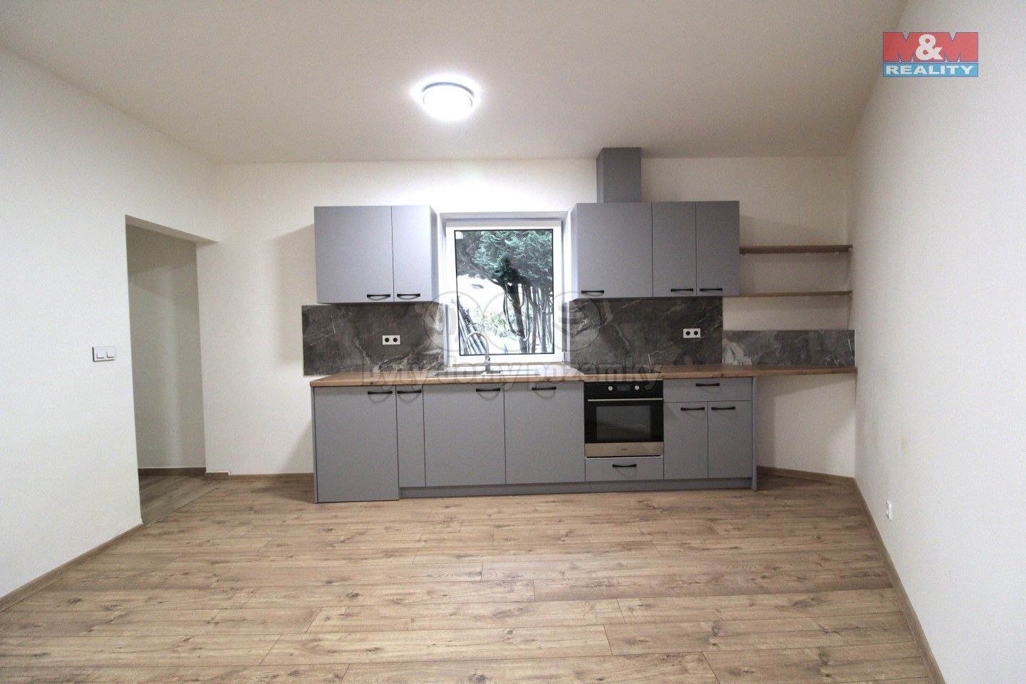 Pronájem byt 1+kk - Pod lipami, Líbeznice, 35 m²