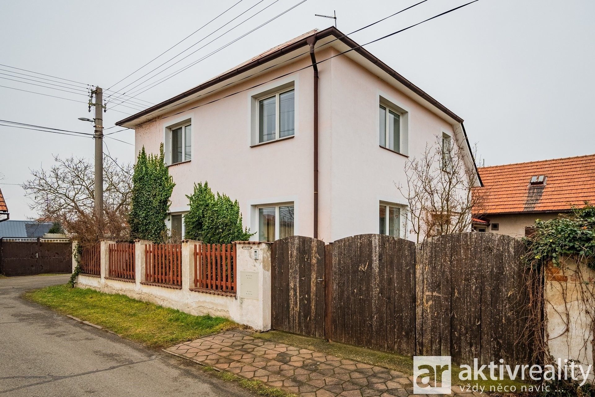 Rodinné domy, Rousovická, Velký Borek, 295 m²