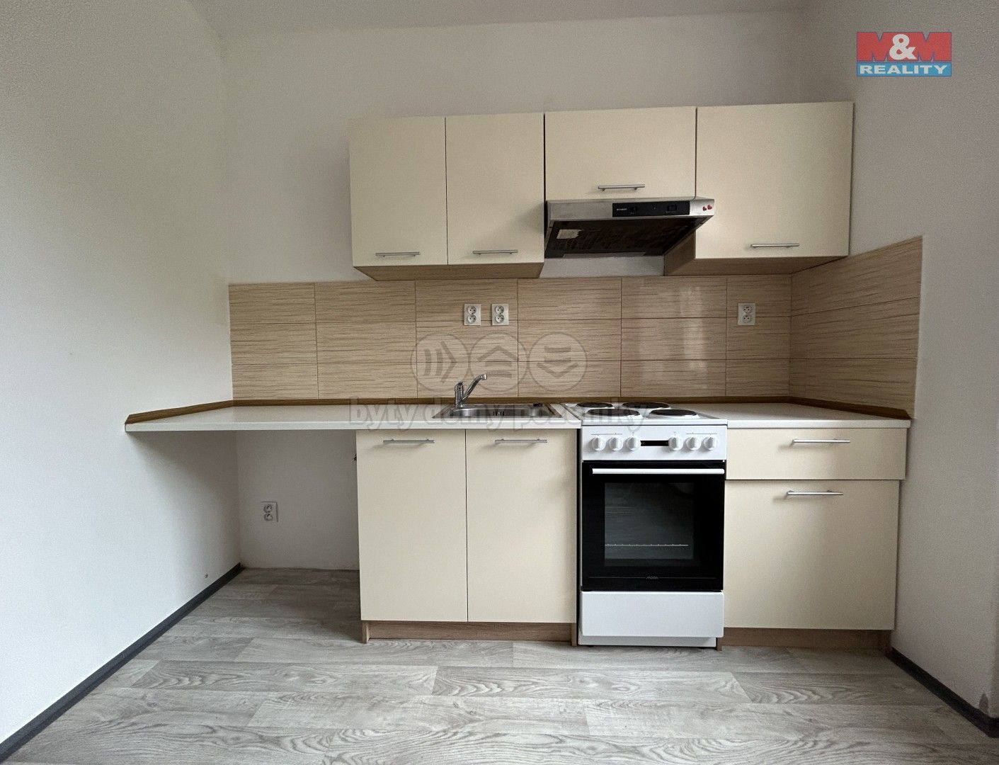 Pronájem byt 1+1 - Kadaňská, Chomutov, 38 m²