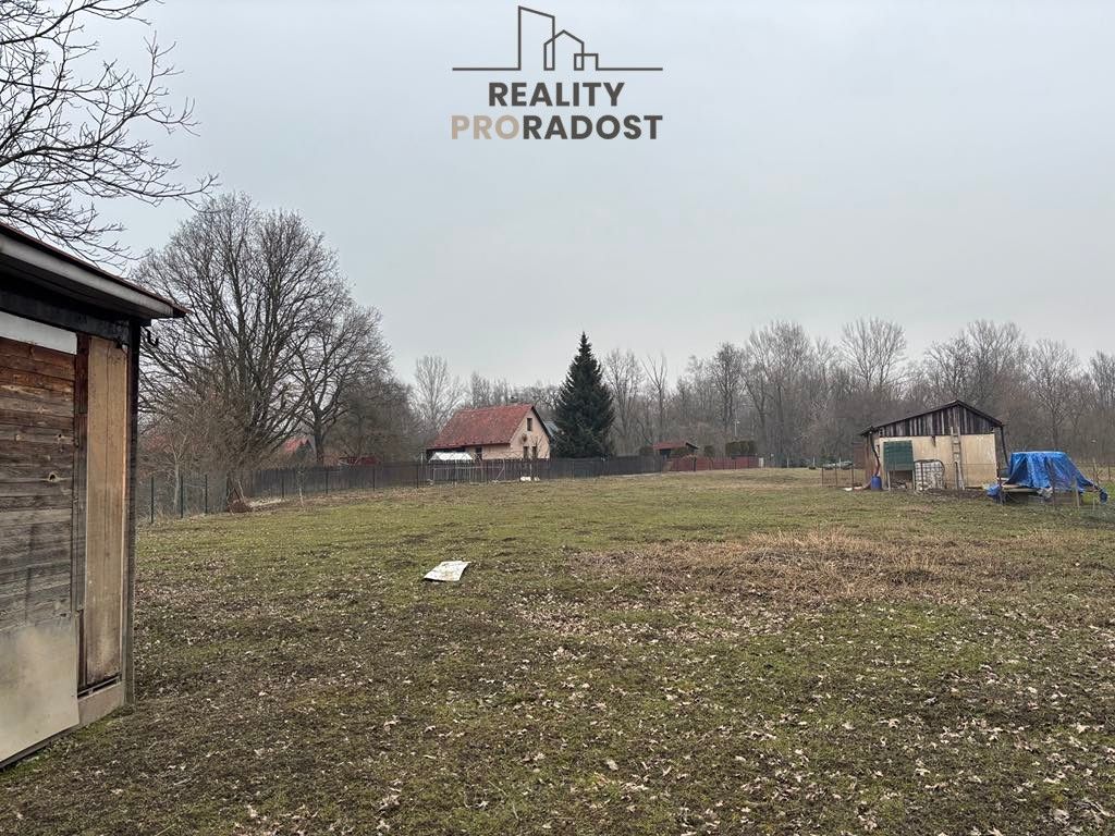 Zahrady, Ostrava, 1 564 m²