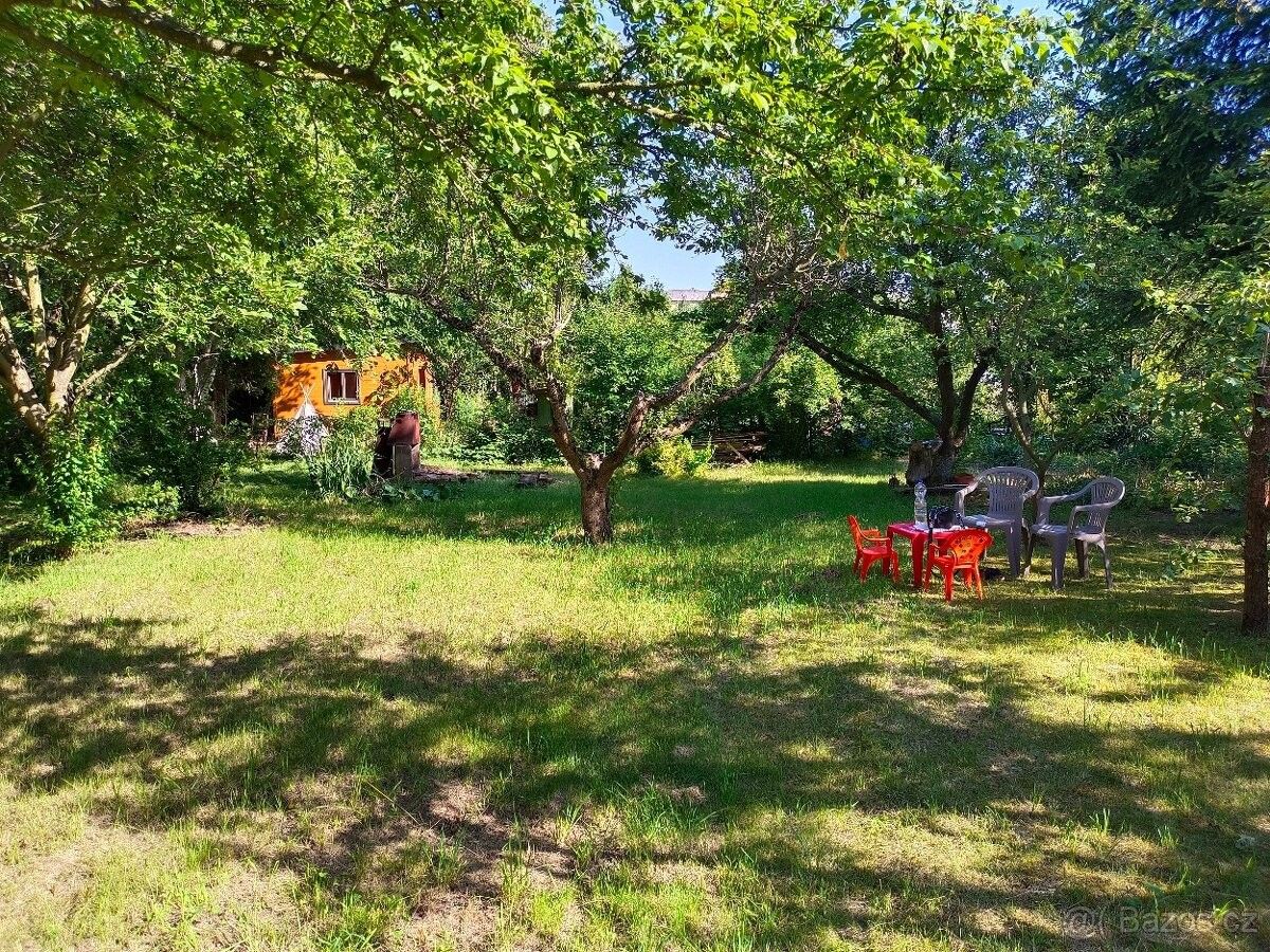 Zahrady, Praha, 160 00, 706 m²