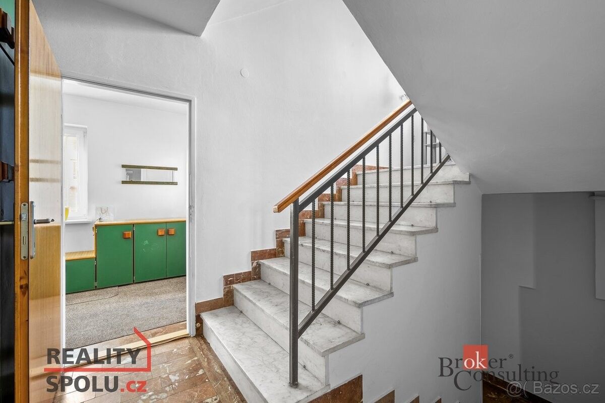 Prodej dům - Praha, 147 00, 260 m²