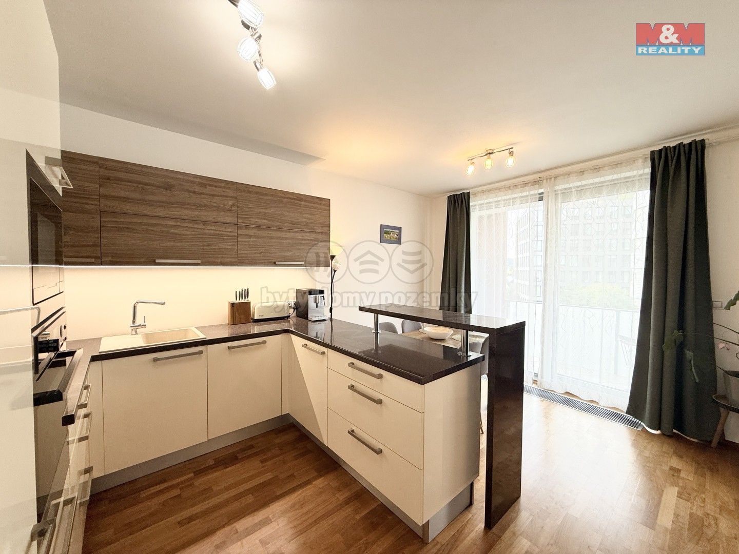 3+kk, Vojenova, Praha, 87 m²