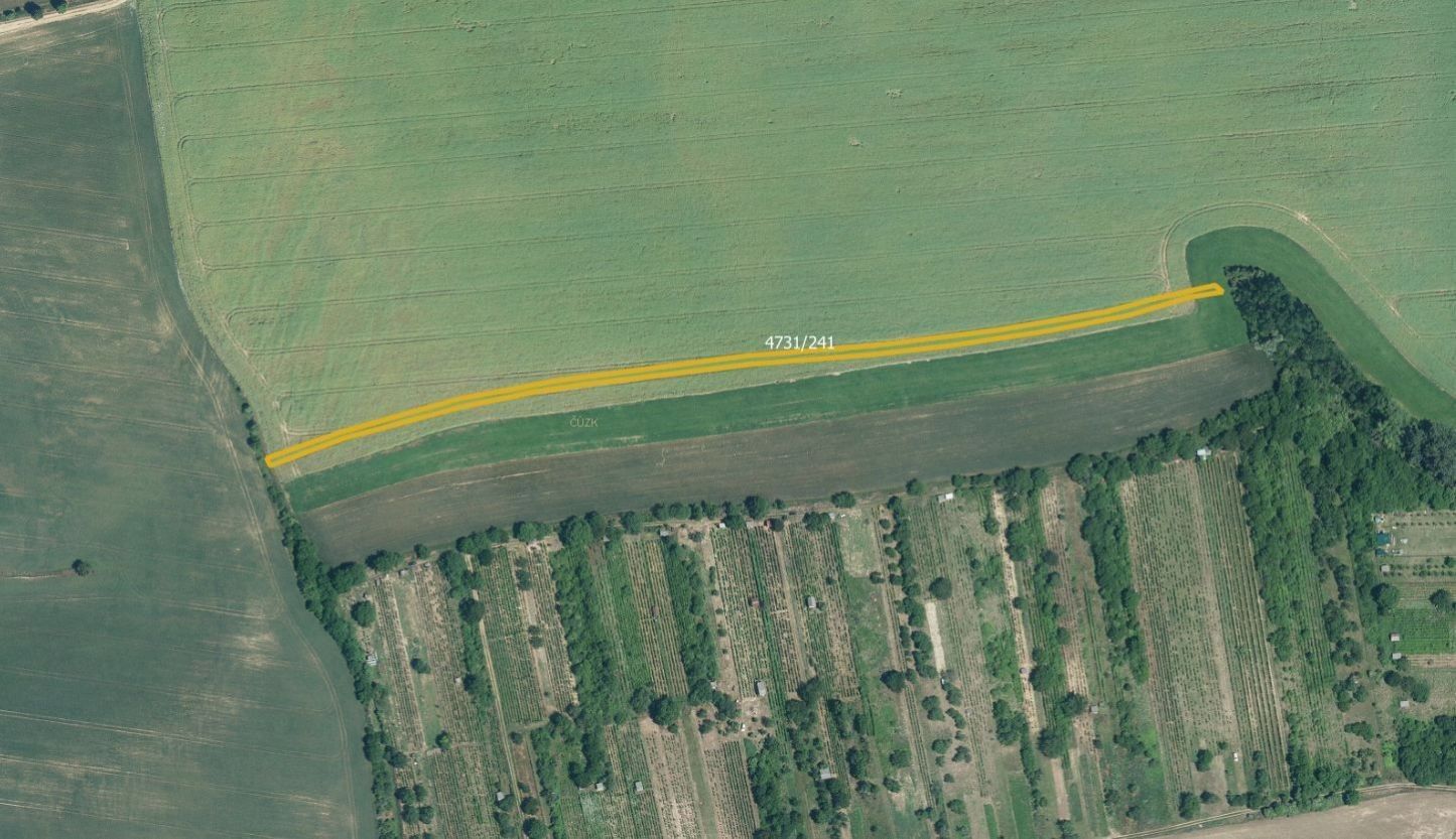 Zemědělské pozemky, Vracov, 2 714 m²