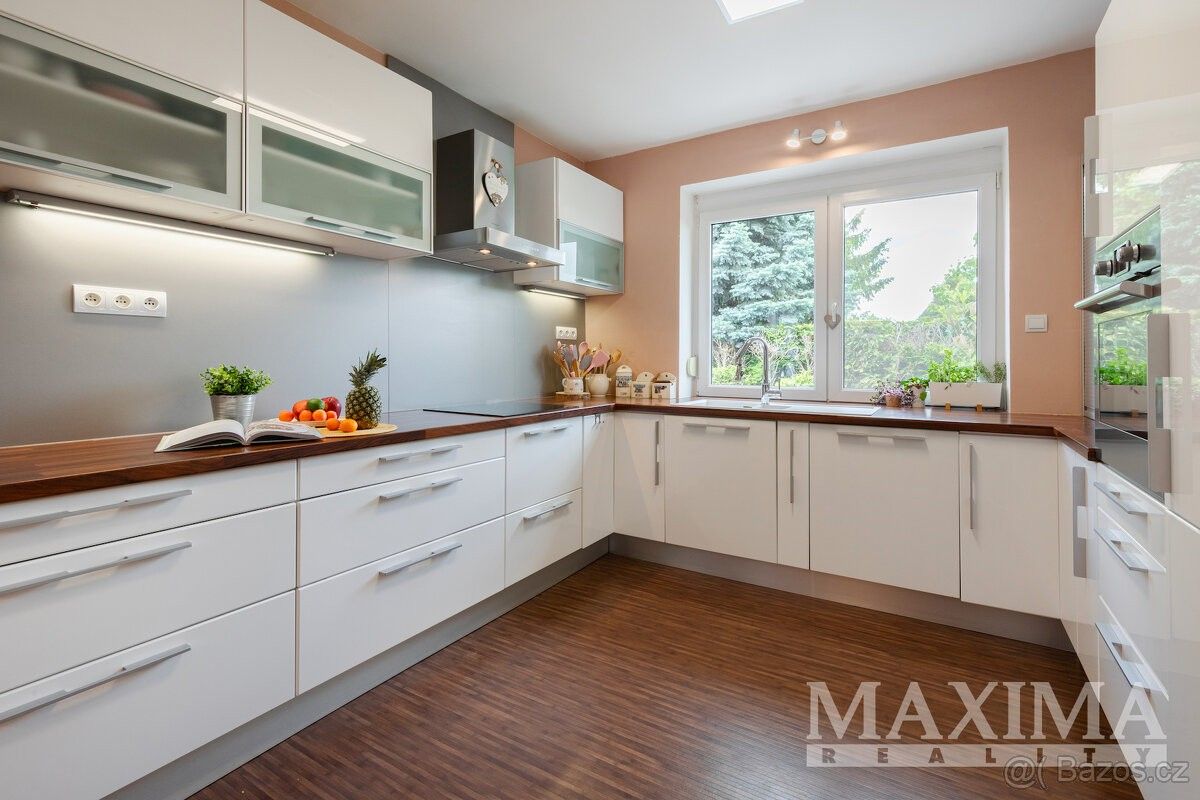 5+kk, Praha, 100 00, 193 m²