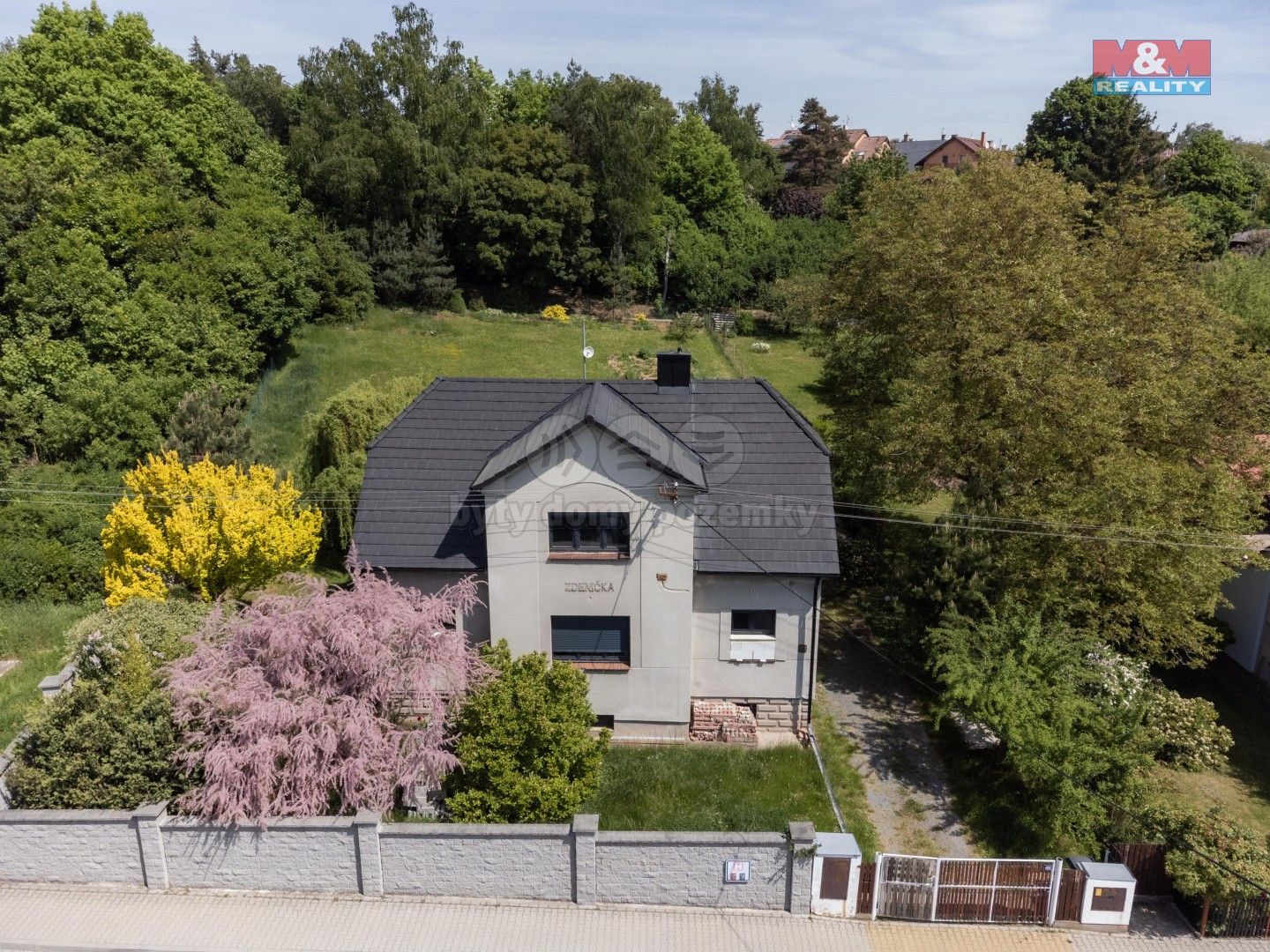 Rodinné domy, V Rybníčkách, Tlučná, 158 m²
