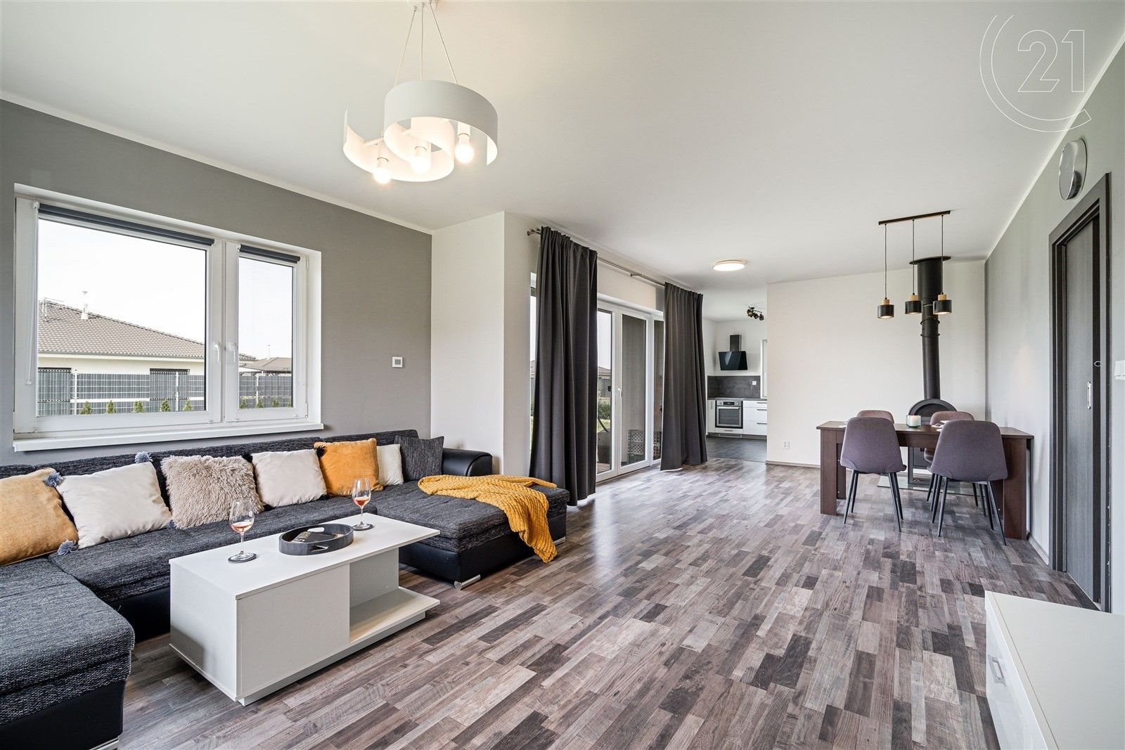 Ostatní, Hnízdo, Vrbovec, 100 m²