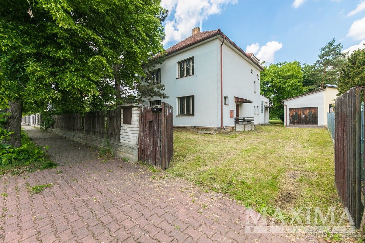 Prodej dům - Praha, 100 00, 150 m²