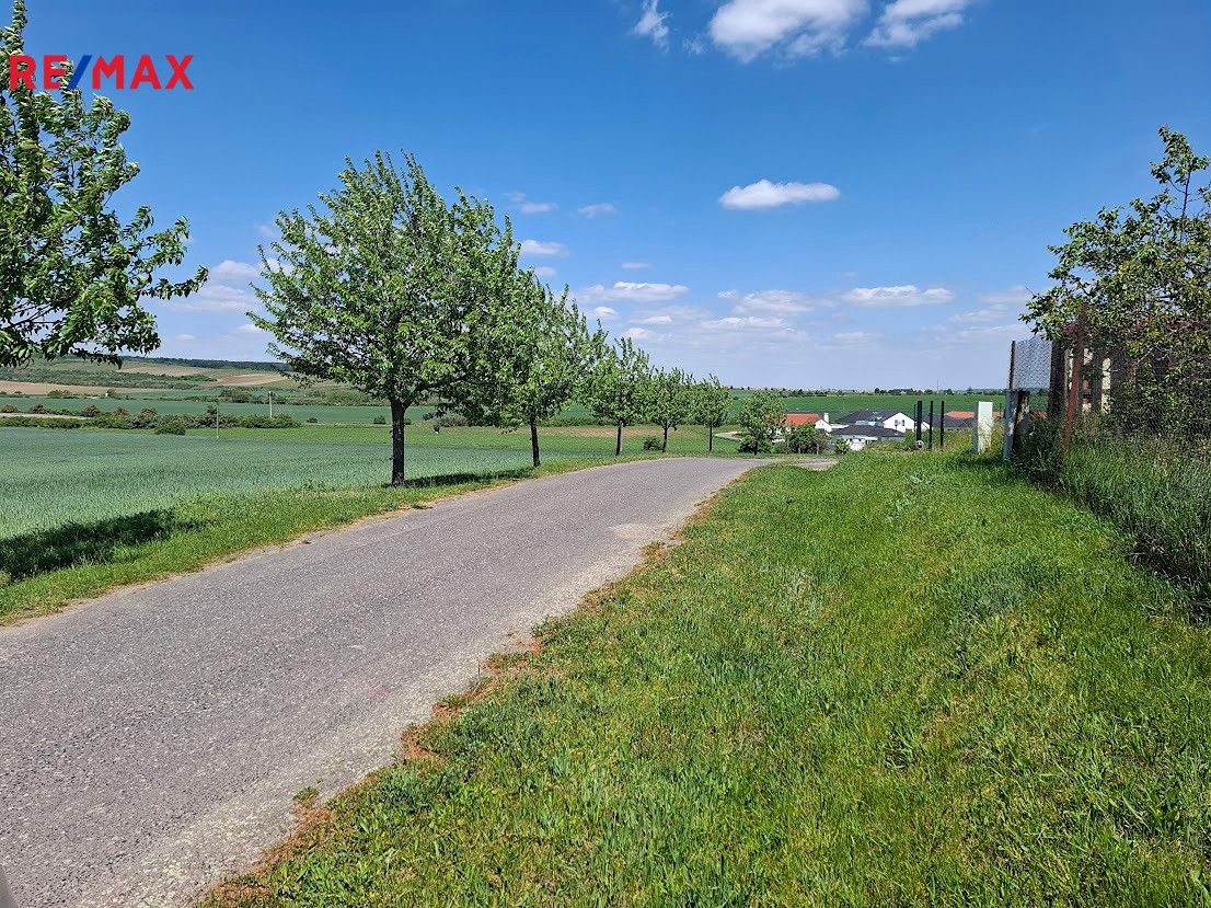 Zahrady, Nový Šaldorf-Sedlešovice, 1 127 m²