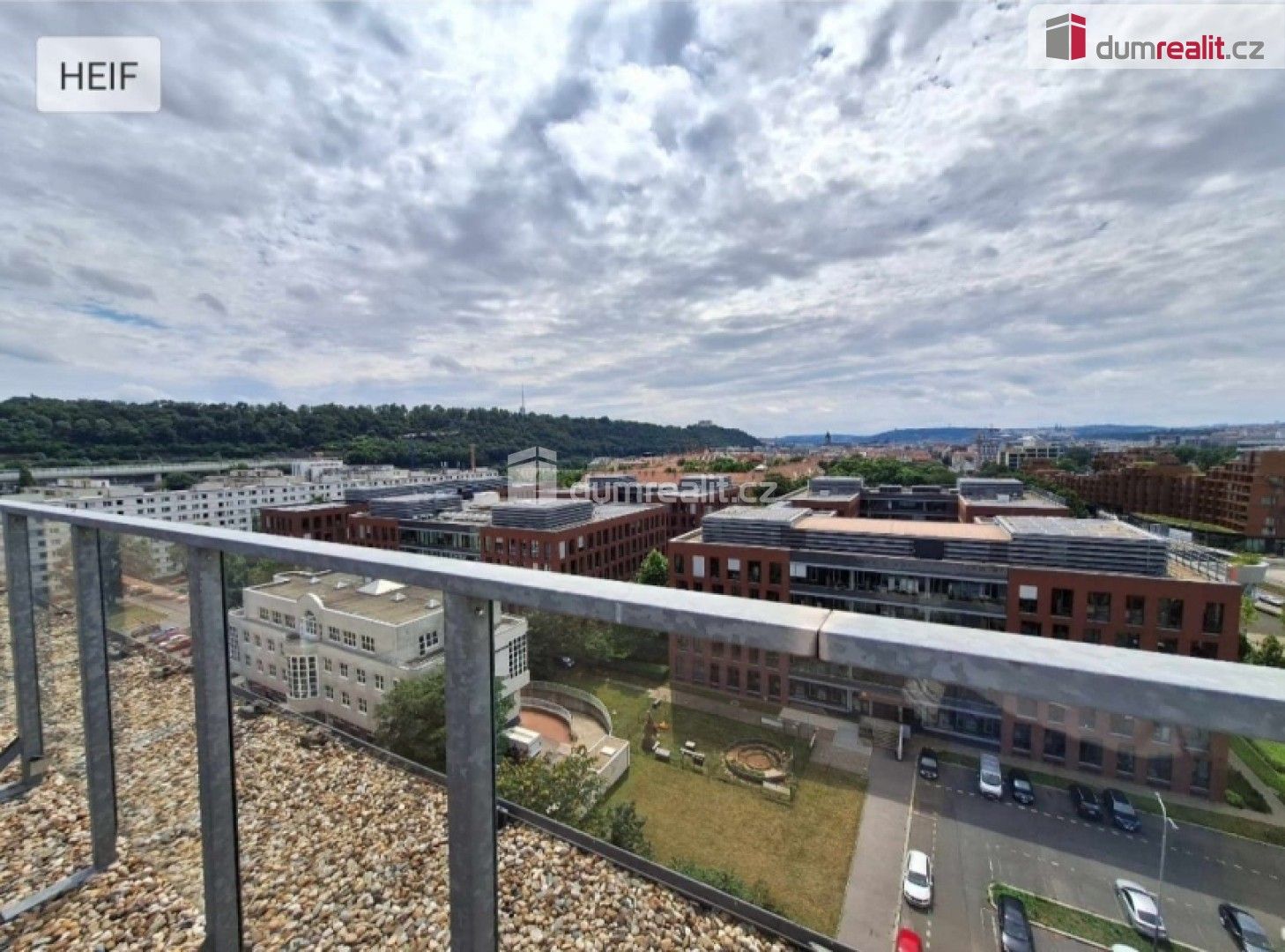 Pronájem byt 1+kk - Molákova, Praha, 35 m²