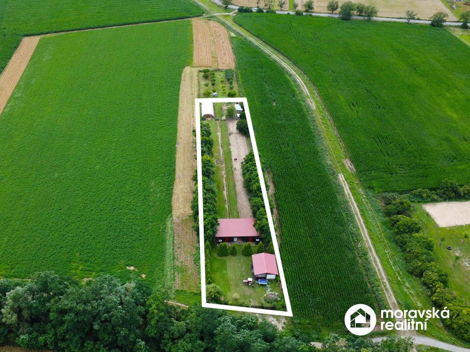 Zahrady, Pravlov, 3 956 m²