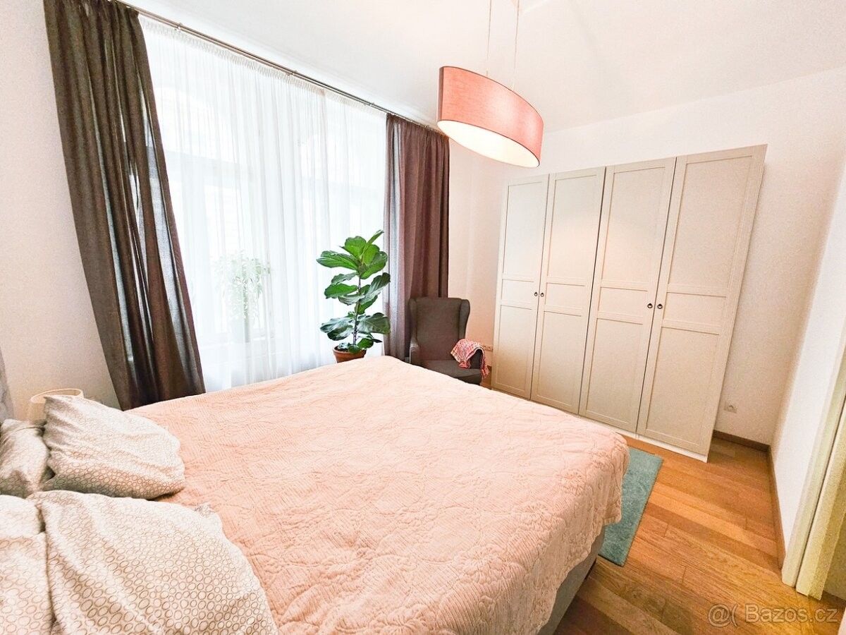 Ostatní, Praha, 130 00, 54 m²