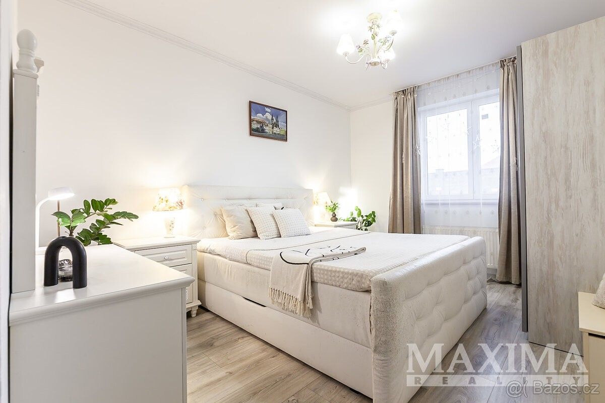 Prodej byt 3+kk - Dolní Břežany, 252 41, 78 m²