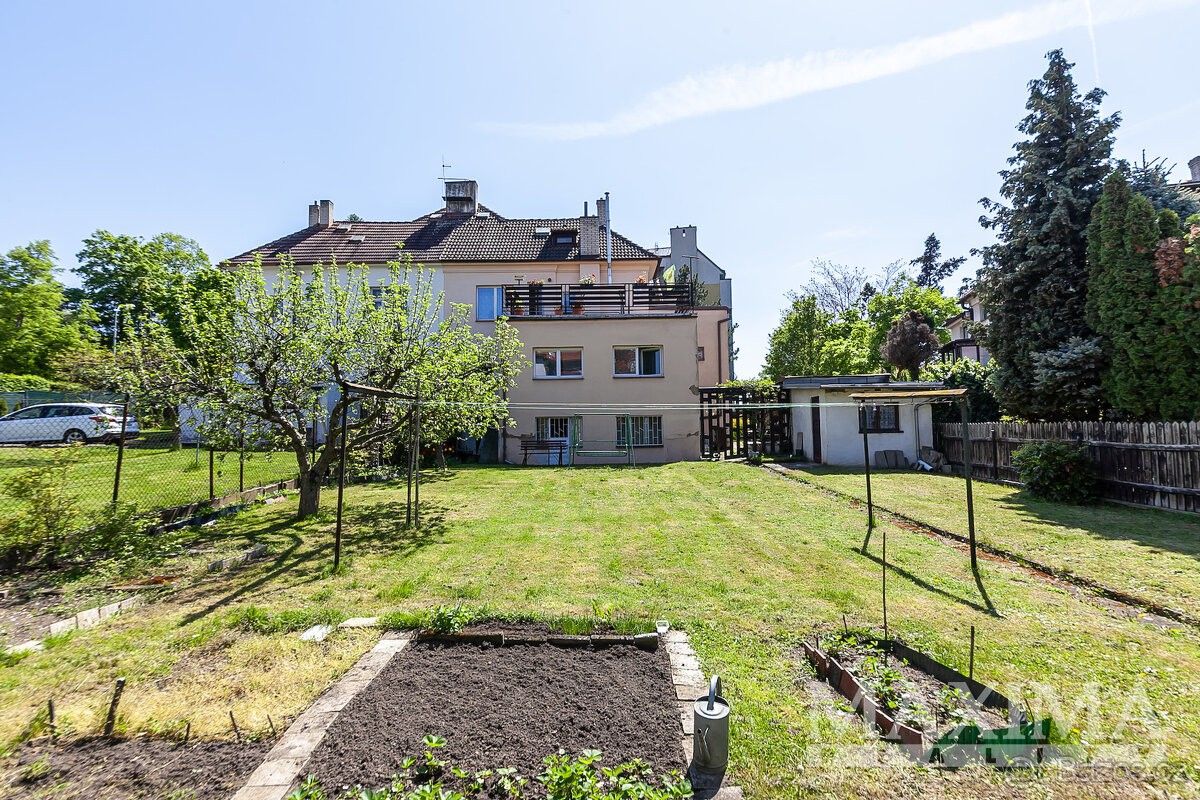 Prodej dům - Praha, 100 00, 608 m²
