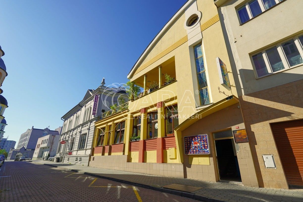 Prodej dům - Osvoboz. pol. vězňů, Kladno, 1 000 m²