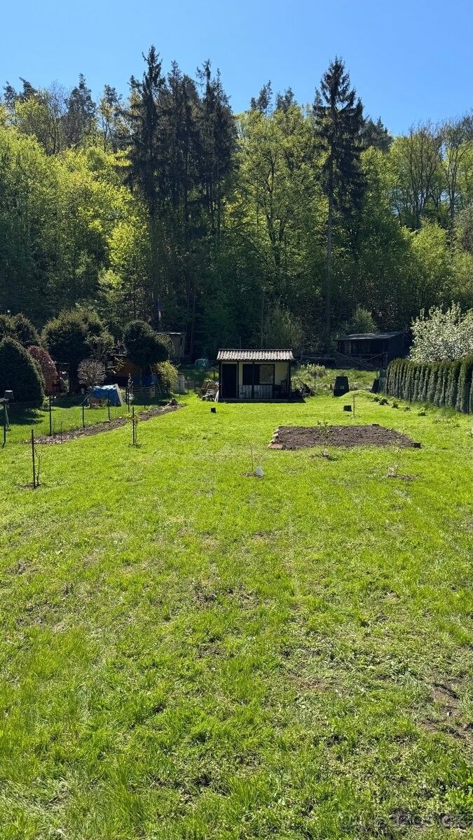 Zahrady, Bělá pod Bezdězem, 294 21, 616 m²