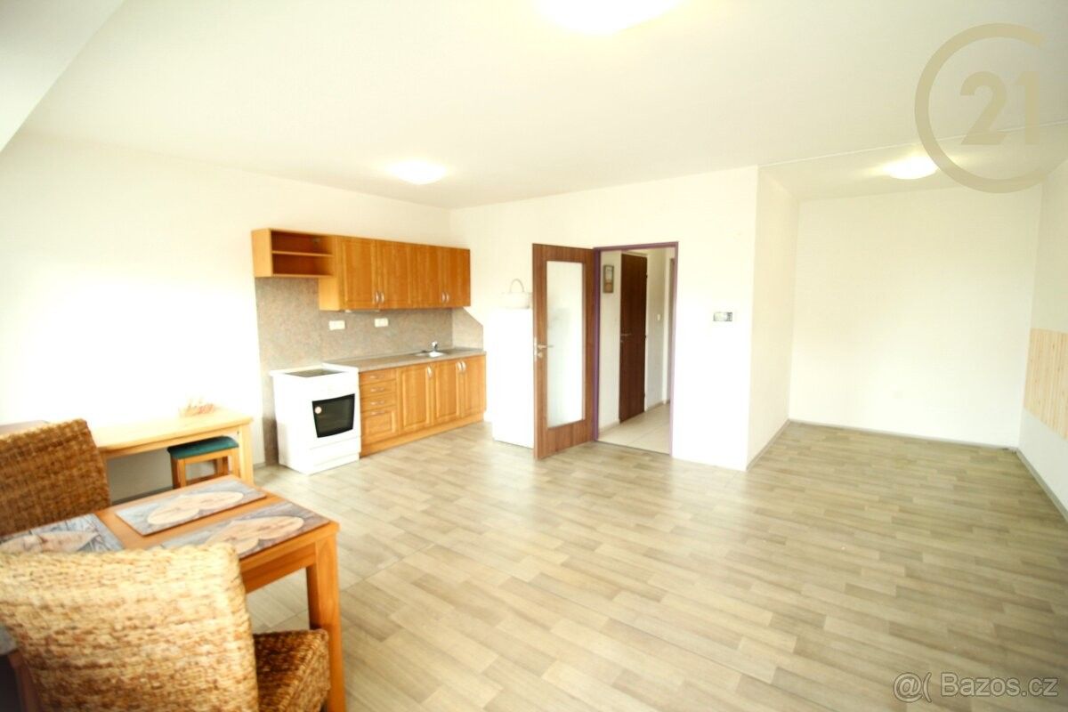 1+kk, Veselí nad Moravou, 698 01, 37 m²