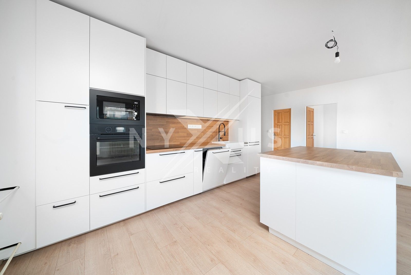 3+kk, Vodnická, Praha, 83 m²