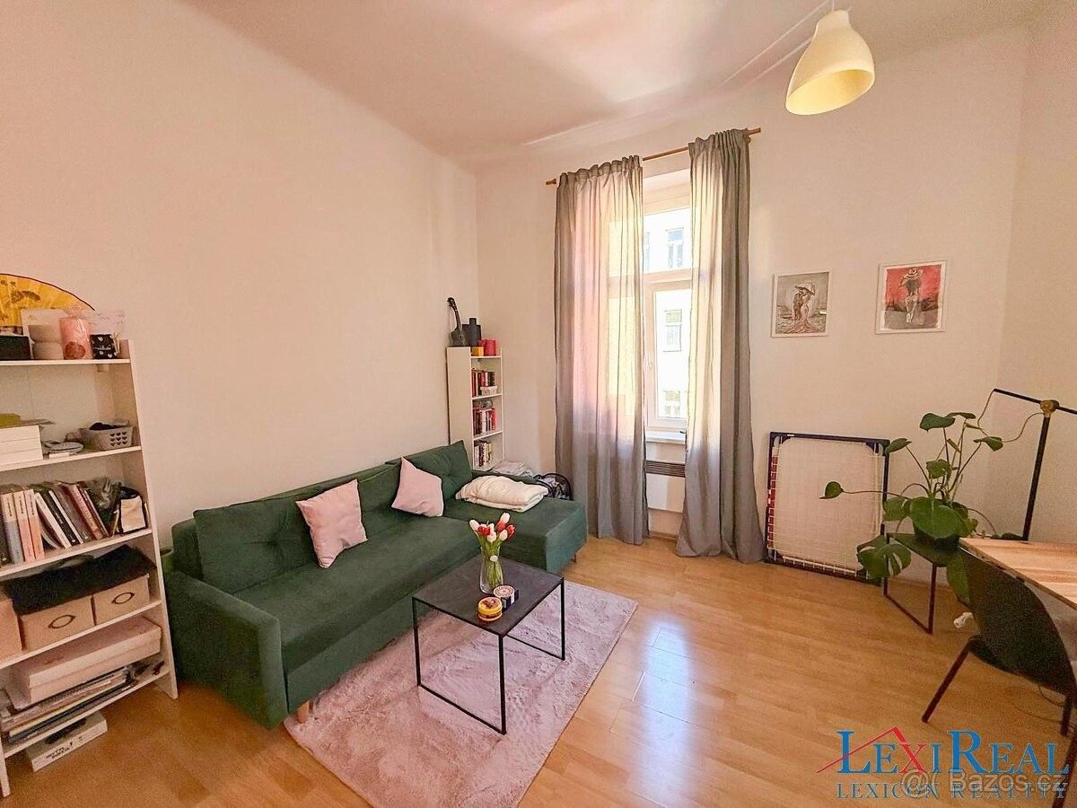 Pronájem byt 2+kk - Praha, 180 00, 39 m²