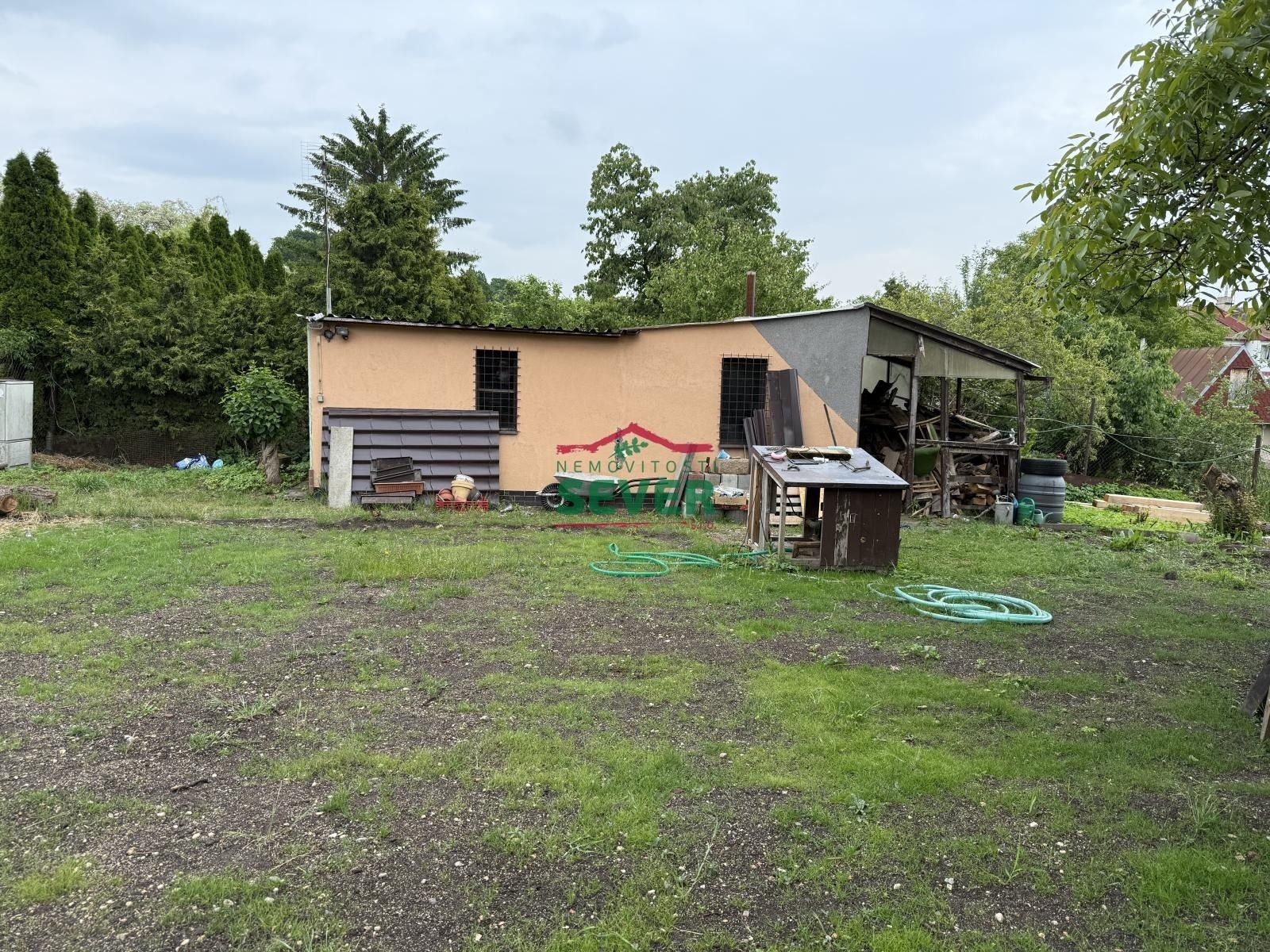 Zahrady, Postoloprty, 578 m²