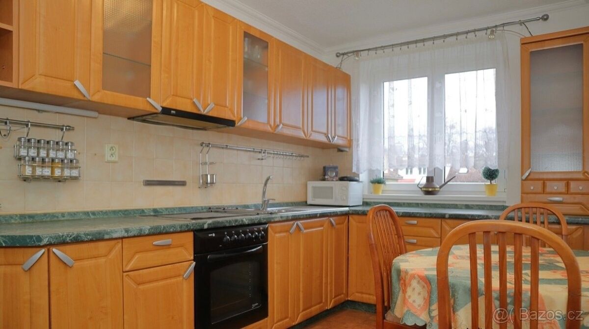 3+1, Benešov u Prahy, 256 01, 72 m²