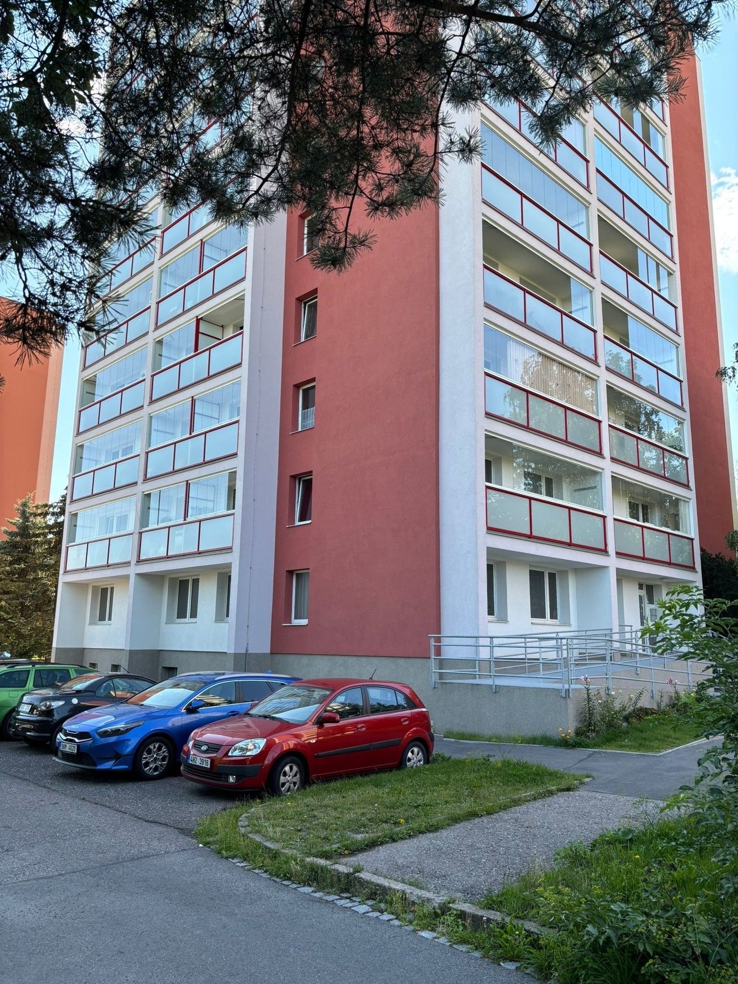 Pronájem byt 2+kk - Benešovská, Kladno, 48 m²