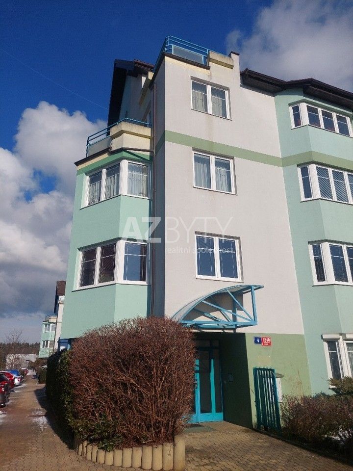2+kk, Hornomlýnská, Praha, 62 m²
