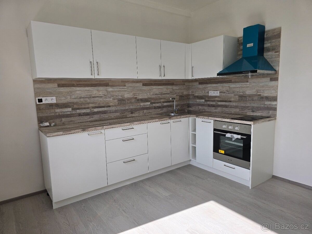 1+1, Pardubice, 530 02, 46 m²