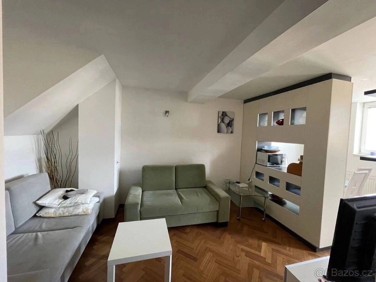 3+kk, Praha, 120 00, 64 m²