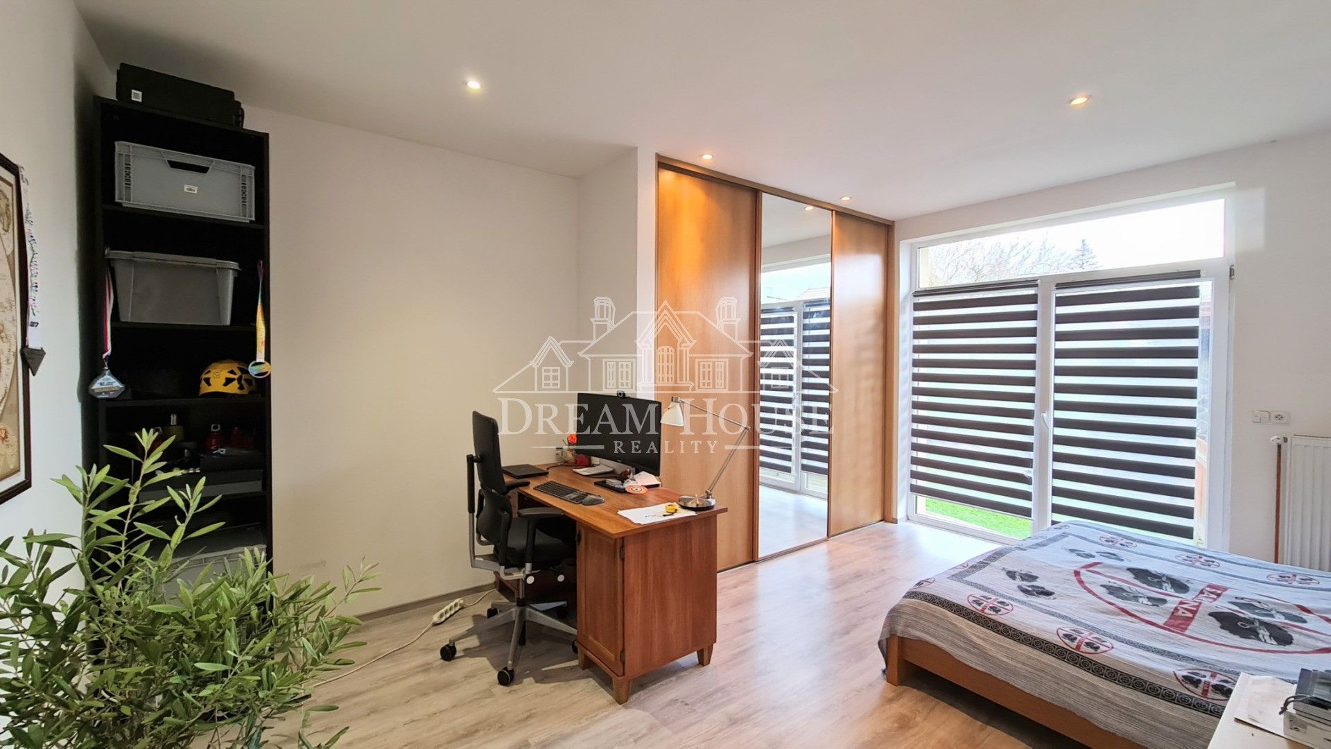 Pronájem byt 2+kk - Politických vězňů, Říčany, 90 m²