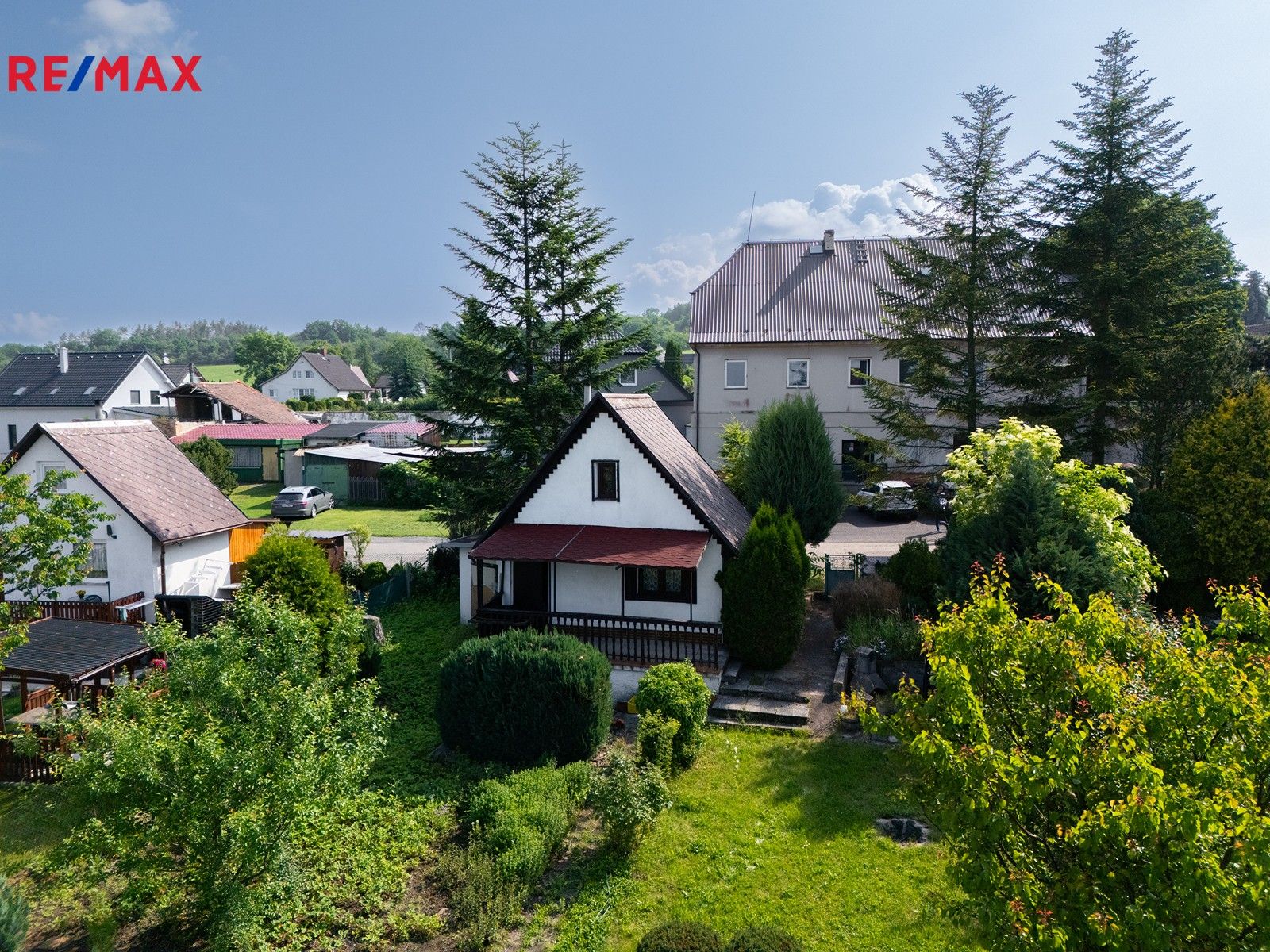 Zahrady, Skršín, 484 m²