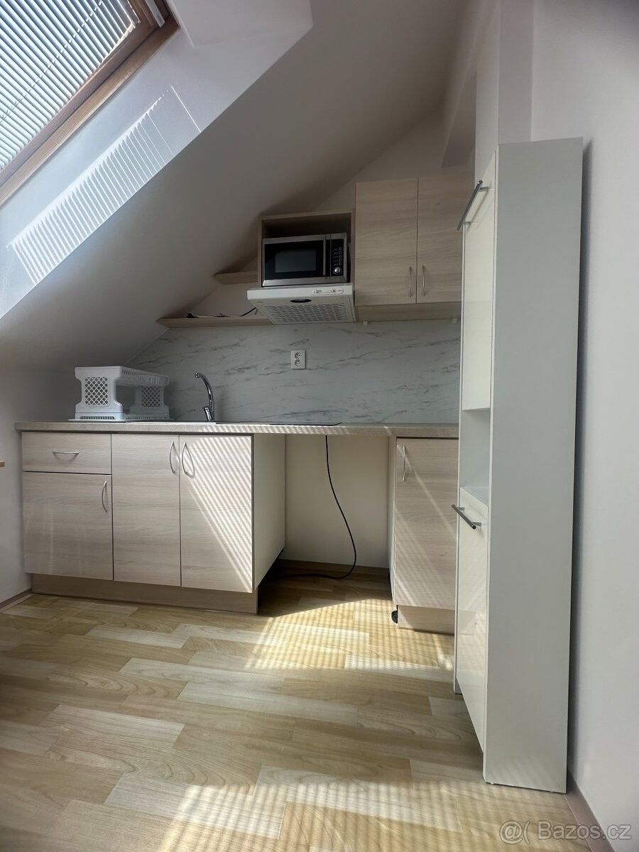 1+1, Pardubice, 530 02, 25 m²
