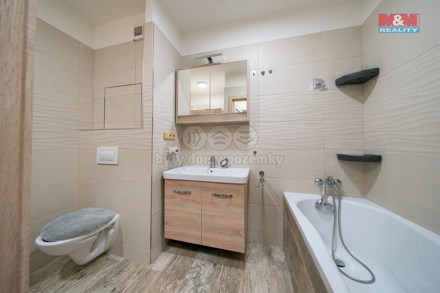 Prodej byt 3+1 - Pražského povstání, Benešov, 87 m²