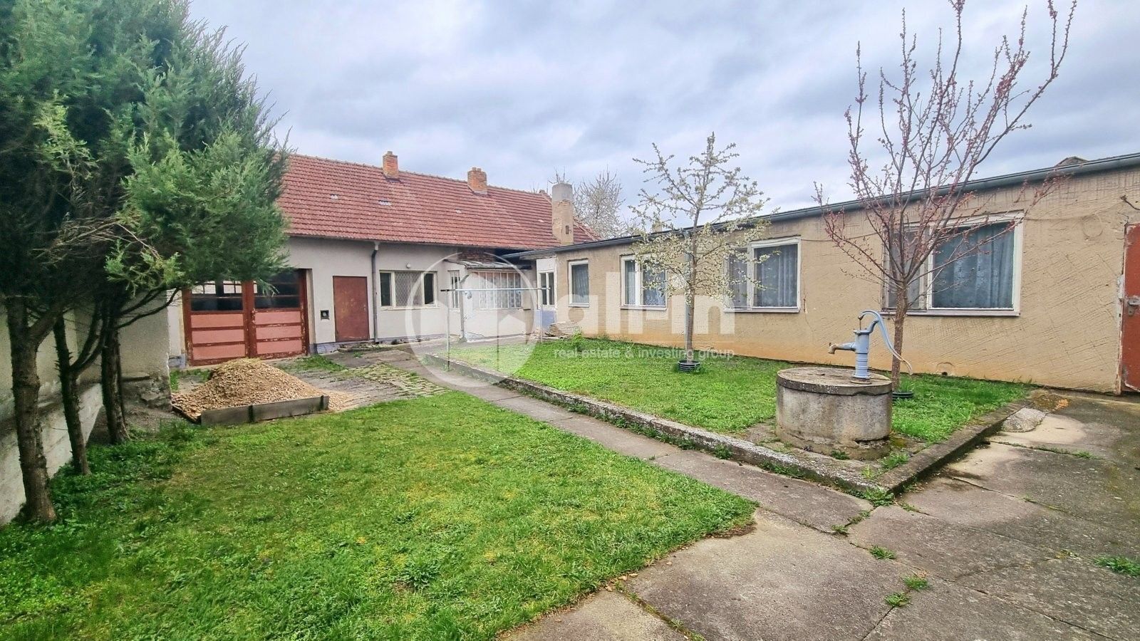 Prodej rodinný dům - Kozlany, 251 m²